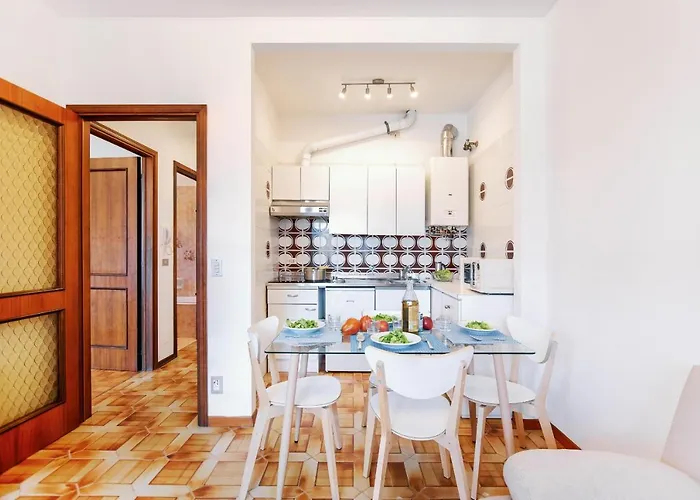 Silent Apartment By Wonderful Italy